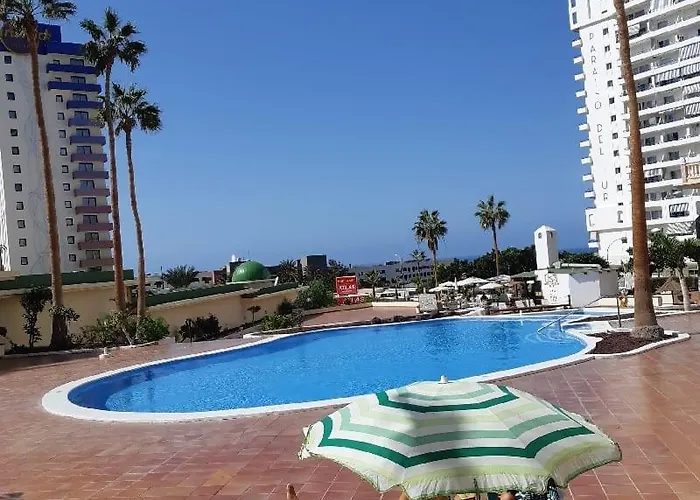 Club Paraiso & Perfect For *