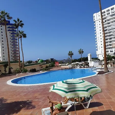 Club Paraiso & Perfect For *